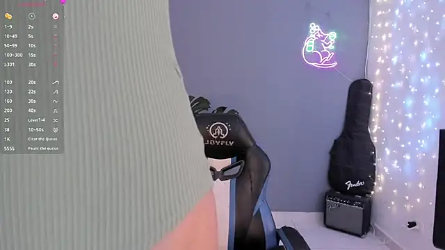 Snapshot of labrika_ chatting on 10/15/25, 09:26 labrika  online show from 10/15/25, 09:26