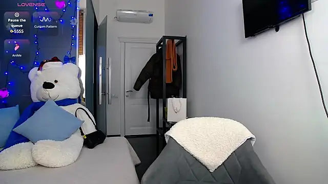 KateJonson online show from 01/03/25, 08:10