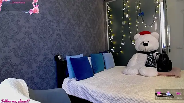 KateJonson online show from 10/20/25, 12:05