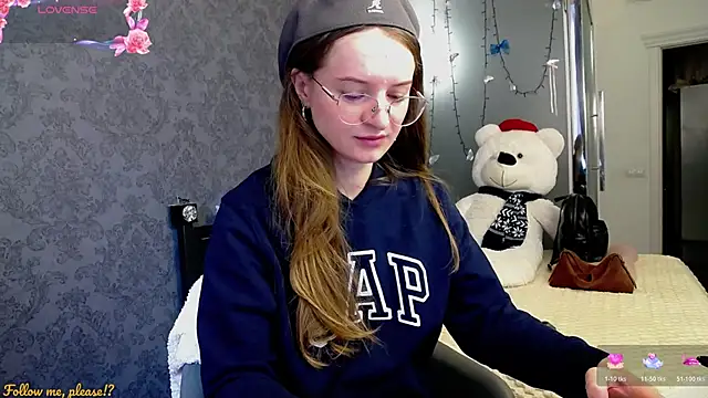 KateJonson online show from 10/21/25, 06:47