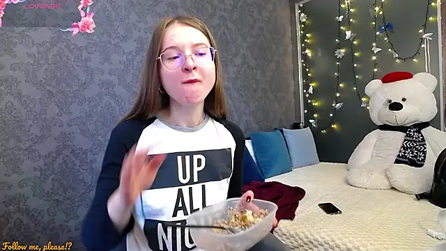 KateJonson online show from 10/22/25, 06:35