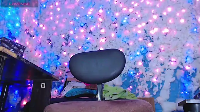 Snapshot of dannabigdirty1 chatting on 02/04/25, 10:32 dannabigdirty1 online show from 02/04/25, 10:32