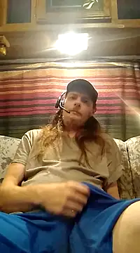 Snapshot of truckerlove69 chatting on 02/18/25, 03:31 truckerlove69 online show from 02/18/25, 03:31