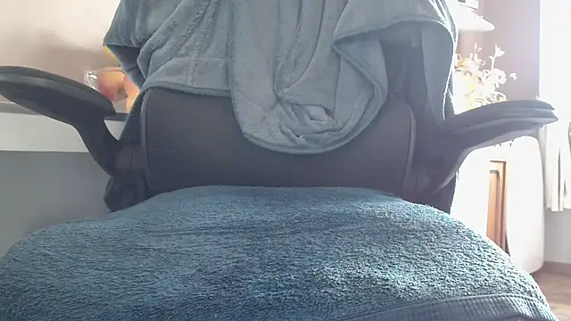 suedel65 online show from 03/21/25, 10:28