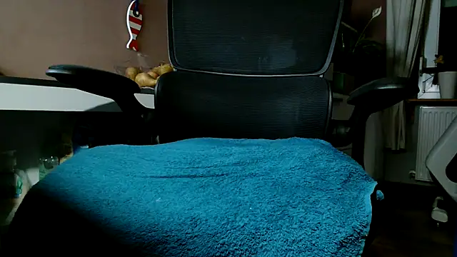 suedel65 online show from 10/02/25, 03:24