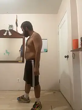 Snapshot of imyogi23 chatting on 12/19/24, 04:02 imyogi23 online show from 12/19/24, 04:02