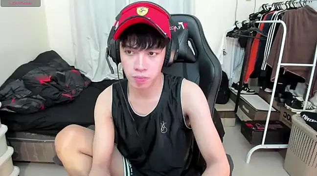 Snapshot of Lightjt04 chatting on 03/14/25, 09:57 Lightjt04 online show from 03/14/25, 09:57