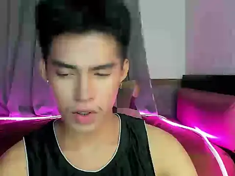 Snapshot of Lightjt04 chatting on 10/27/25, 03:05 Lightjt04 online show from 10/27/25, 03:05