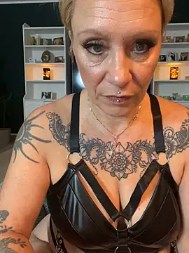 Jan ina online show from 09/08/25, 08:08