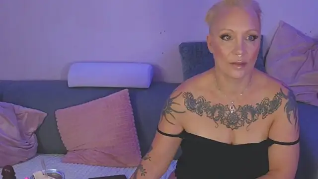 Jan ina online show from 09/24/25, 09:01