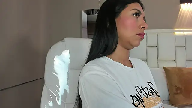 Snapshot of _BunnyNaugthy chatting on 09/22/25, 12:07 BunnyNaugthy online show from 09/22/25, 12:07