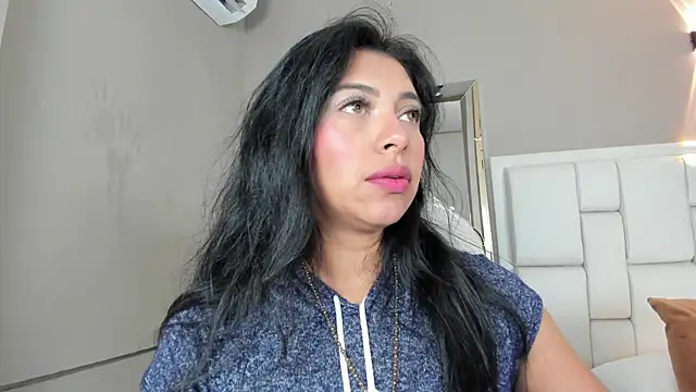 Snapshot of _BunnyNaugthy chatting on 10/01/25, 12:11 BunnyNaugthy online show from 10/01/25, 12:11