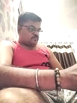 Snapshot of Desi_Londa_143 chatting on 05/10/26, 02:06 Desi Londa 143 online show from 05/10/26, 02:06