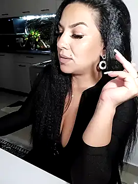 hot-babygirl online show from 11/04/25, 07:13