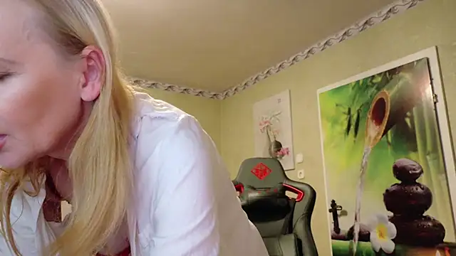 HotLana69 online show from 10/16/25, 05:58