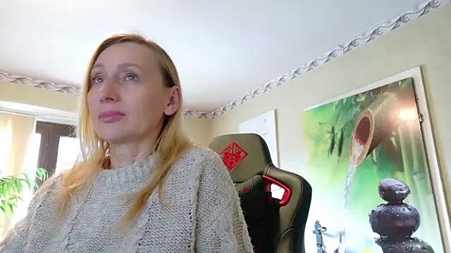 Snapshot of HotLana69 chatting on 07/08/26, 03:27 HotLana69 online show from 07/08/26, 03:27