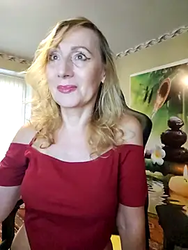 Snapshot of HotLana69 chatting on 07/18/26, 05:28 HotLana69 online show from 07/18/26, 05:28