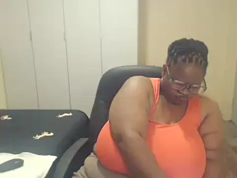 Snapshot of sweetnoziexx chatting on 03/14/25, 11:12 sweetnoziexx online show from 03/14/25, 11:12