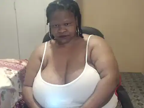 Snapshot of sweetnoziexx chatting on 11/19/25, 05:18 sweetnoziexx online show from 11/19/25, 05:18