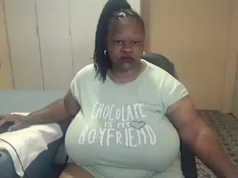 Snapshot of sweetnoziexx chatting on 02/13/26, 05:58 sweetnoziexx online show from 02/13/26, 05:58