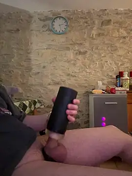 Snapshot of yann2392 chatting on 05/07/26, 03:06 yann2392 online show from 05/07/26, 03:06