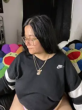 MsConejitaa online show from 04/18/26, 07:07