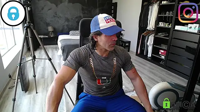 samricci21 online show from 03/26/26, 12:00