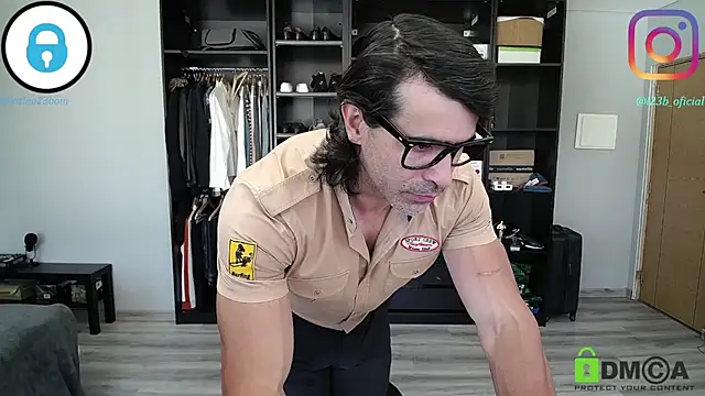 samricci21 online show from 04/03/26, 11:08