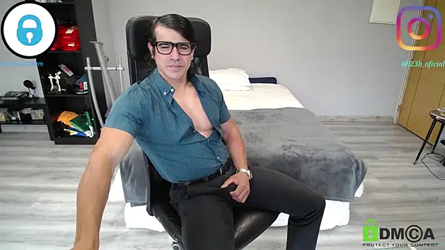 samricci21 online show from 04/14/26, 10:54