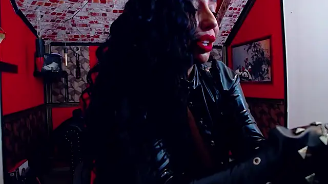 DommeBellatrix online show from 10/25/25, 06:21