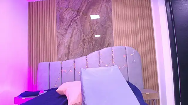 Snapshot of arletmss chatting on 12/16/25, 03:11 arletmss online show from 12/16/25, 03:11