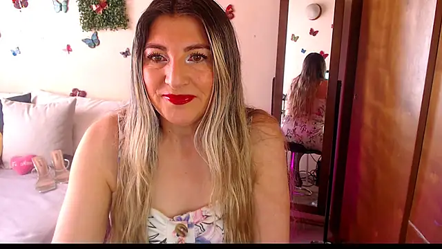 Jolie-Mature online show from 04/20/26, 07:48