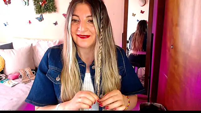 Jolie-Mature online show from 04/23/26, 07:16