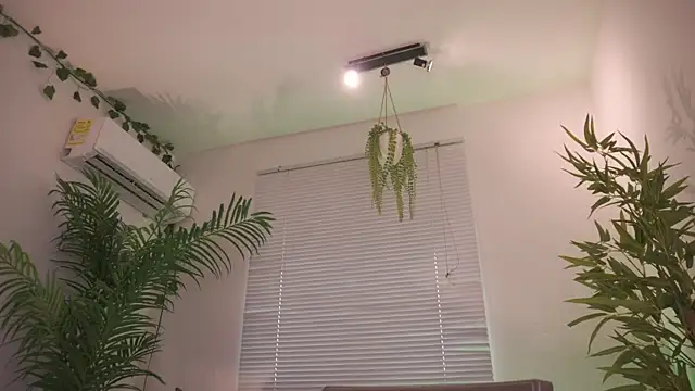 Snapshot of Cooper-Reds chatting on 01/13/26, 08:03 Cooper-Reds online show from 01/13/26, 08:03