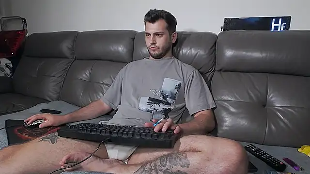 Snapshot of CrazyDom1 chatting on 07/14/26, 10:26 CrazyDom1 online show from 07/14/26, 10:26