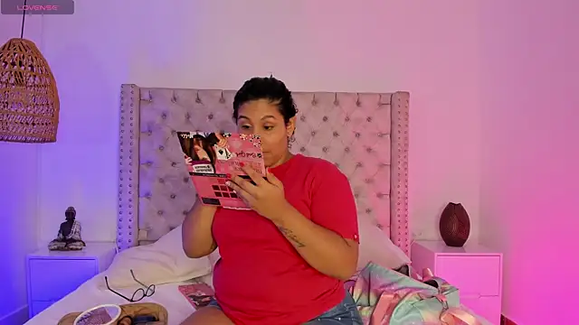 DanielleEvans  online show from 03/19/25, 11:06