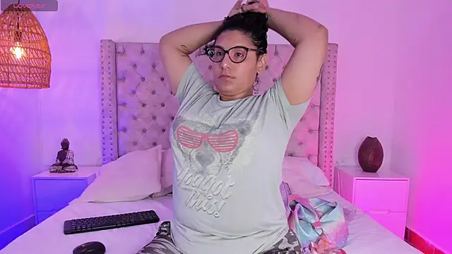 DanielleEvans  online show from 03/20/25, 11:16