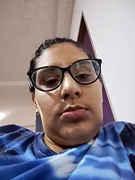 DanielleEvans  online show from 03/21/25, 11:22