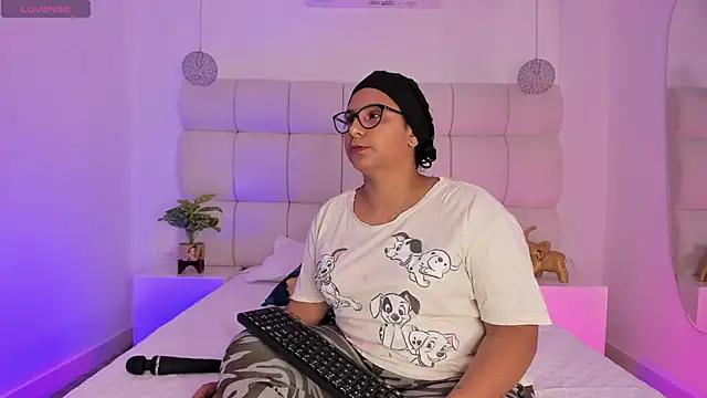 DanielleEvans  online show from 09/12/25, 11:21