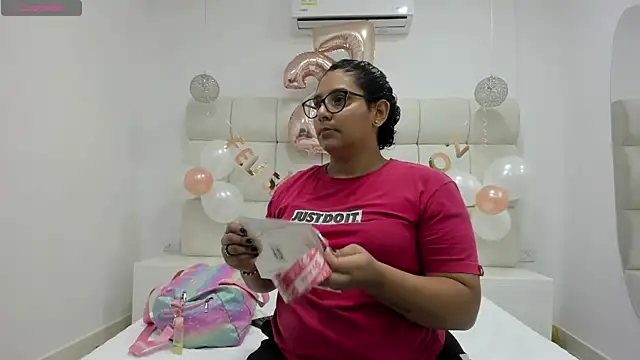 DanielleEvans  online show from 10/10/25, 11:42