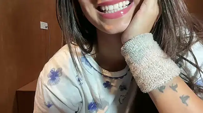 Snapshot of riya_stream chatting on 02/16/25, 04:32 riya stream online show from 02/16/25, 04:32