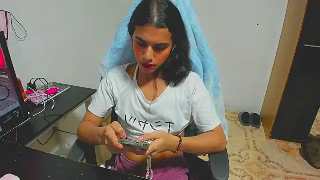 Kim Wexler online show from 04/21/26, 06:01