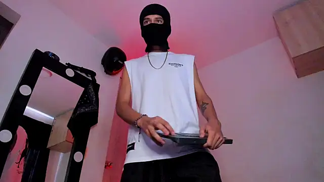 Samuel Suarez online show from 12/19/25, 02:57