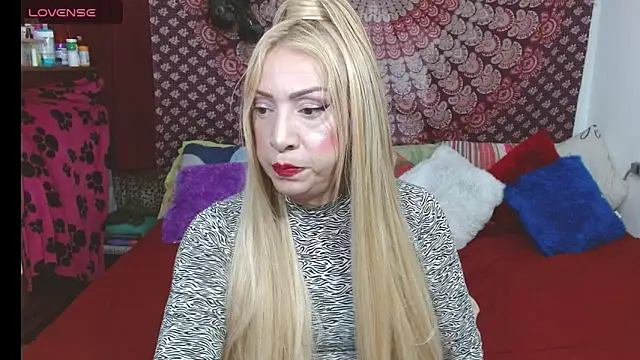 elena evans online show from 11/30/25, 05:17