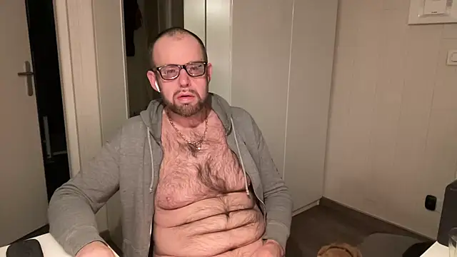 FABIOGLASSES online show from 11/24/25, 11:48