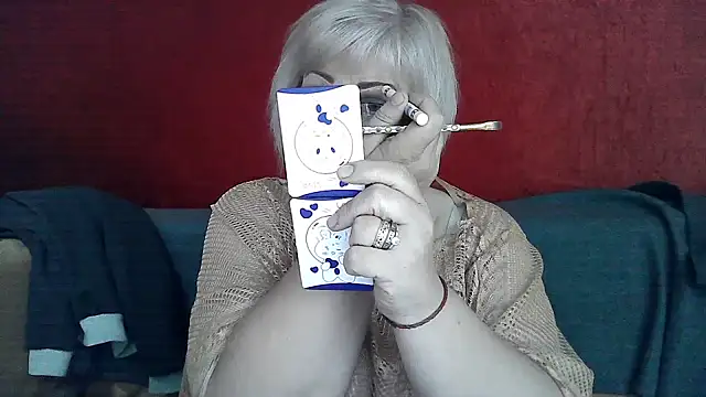 Snapshot of Gina_Marlyn chatting on 03/22/25, 08:26 Gina Marlyn online show from 03/22/25, 08:26