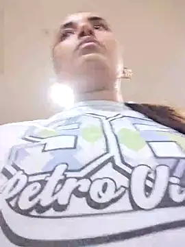 aisha es online show from 03/12/25, 09:56