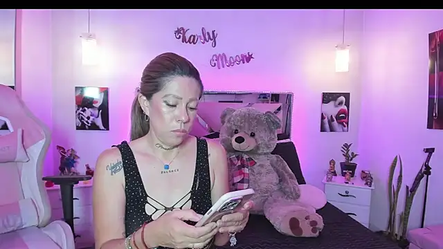 Karly moon online show from 04/20/26, 10:22