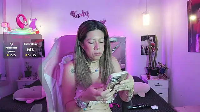 Karly moon online show from 06/19/26, 10:41