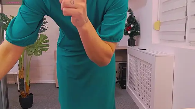 EllaMilf  online show from 12/29/24, 01:17